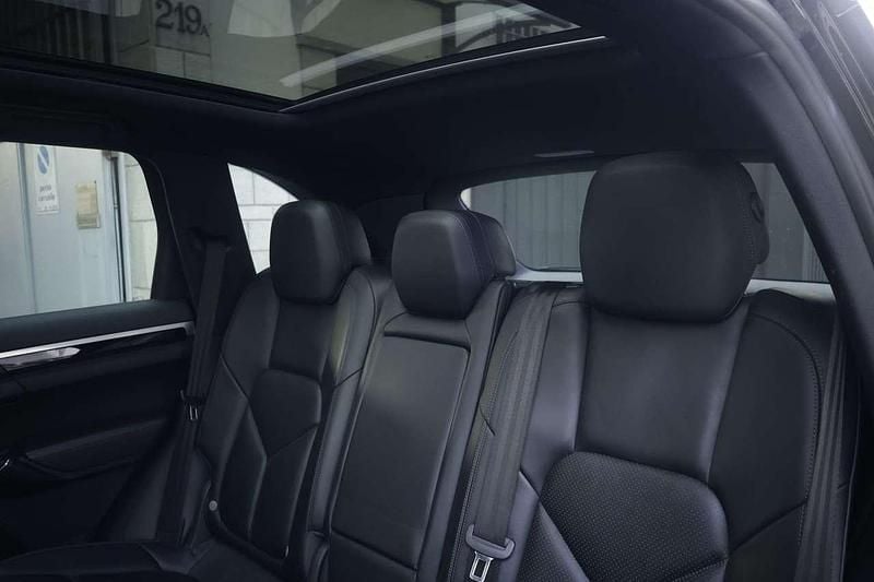 Usata Porsche Cayenne 382 CV (280 kW) 2014 Nero SUV