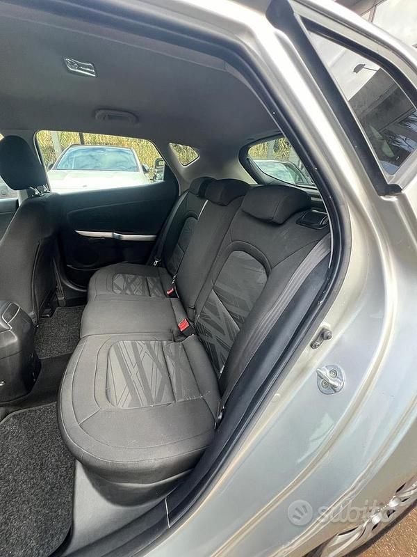 Usata Kia Ceed Active 99 CV (72 kW) 2014 Bianco Utilitaria