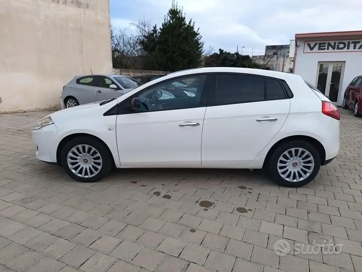 Usata Fiat Bravo 90 CV (66 kW) 2013 Bianco Utilitaria