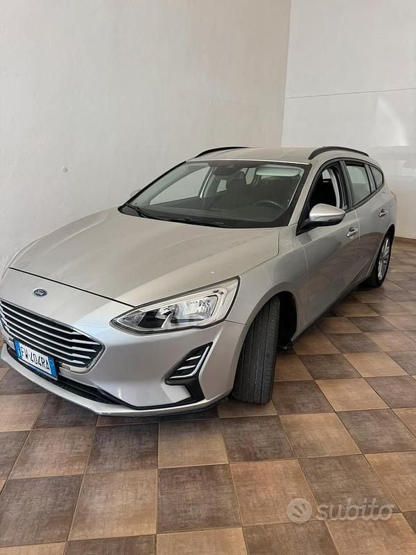 Usata Ford Focus 95 CV (69 kW) 2019 Grigio Berlina