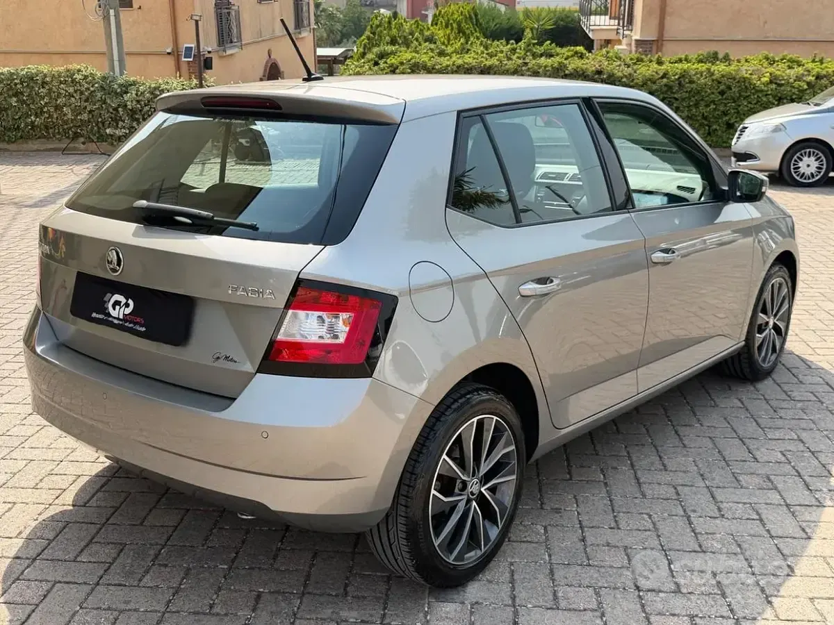 Usata Skoda Fabia Style 90 CV (66 kW) 2017 Grigio Berlina