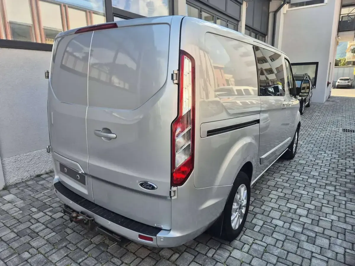 Usata Ford Transit Custom Limited 131 CV (96 kW) 2020 Argento Furgone