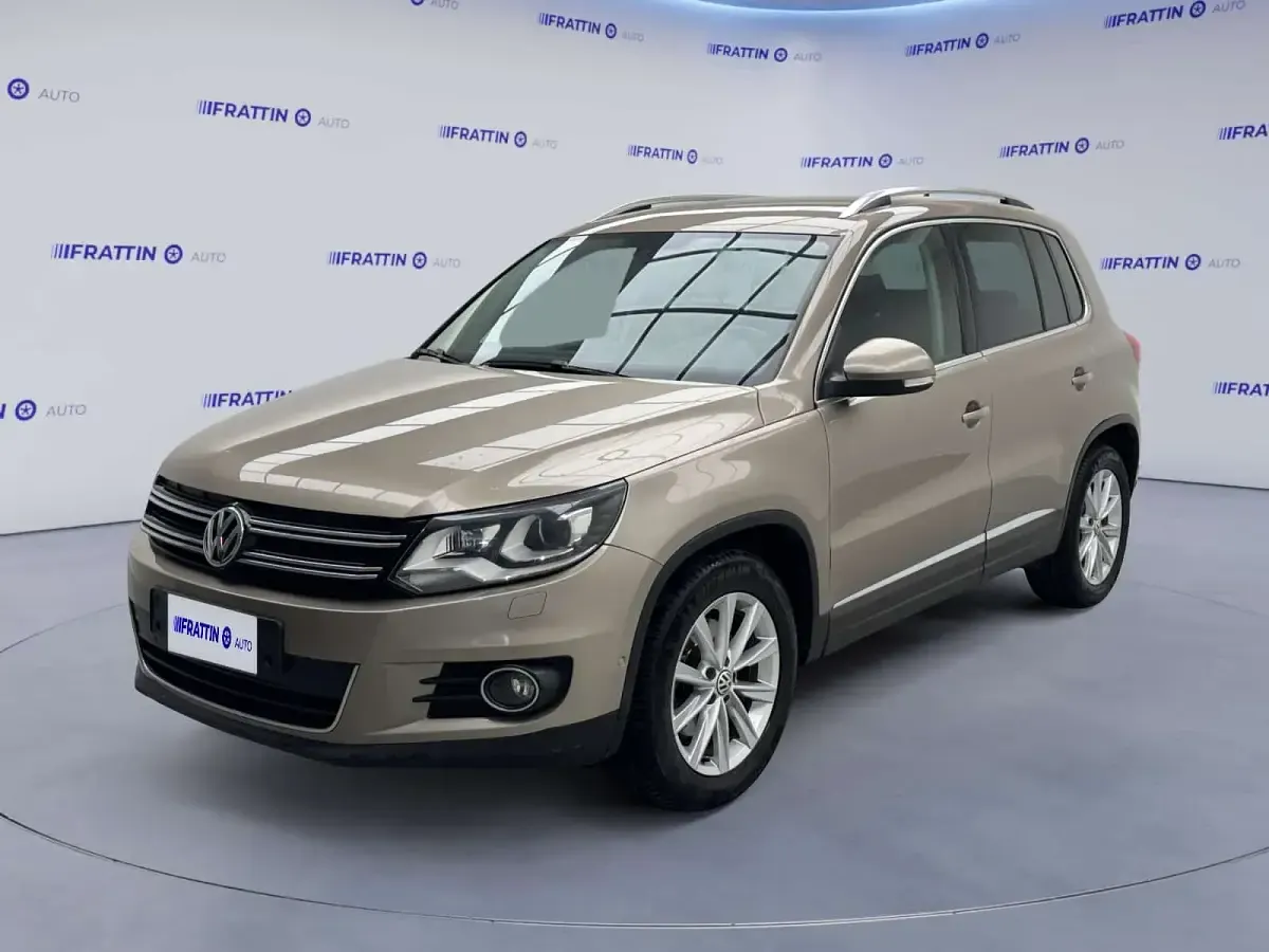 Gebraucht VW Tiguan Sportline 140 PS (102 kW) 2015 SUV