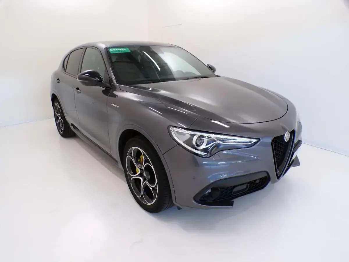 Usata Alfa Romeo Stelvio Veloce 209 CV (153 kW) 2022 Grigio ardesia SUV
