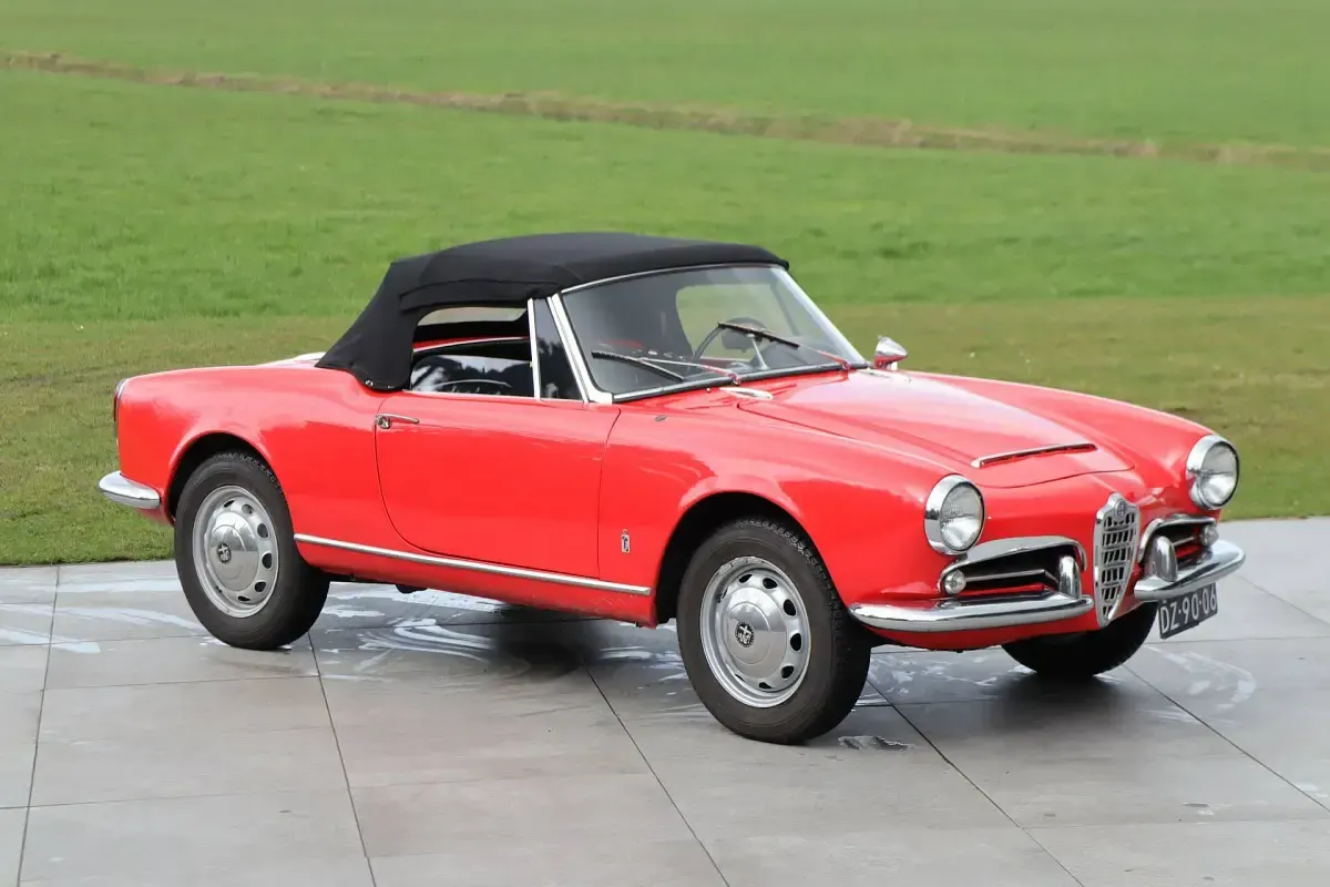 Usata Alfa Romeo Giulia Veloce 112 CV (82 kW) 1965 Rosso Cabrio