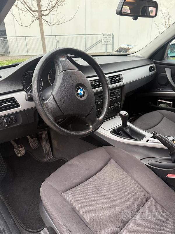 Usata BMW 320 163 CV (119 kW) 2005 Grigio Berlina