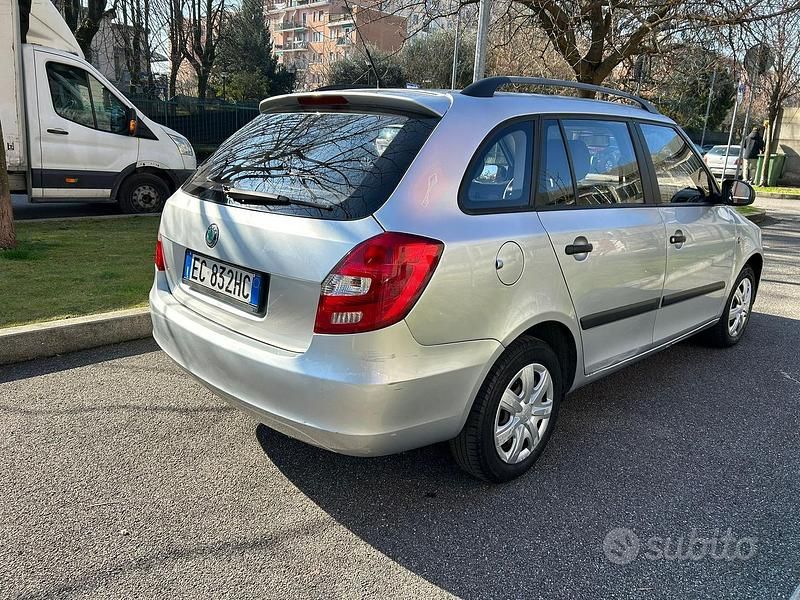 Usata Skoda Fabia Active 60 CV (44 kW) 2010 Grigio Berlina