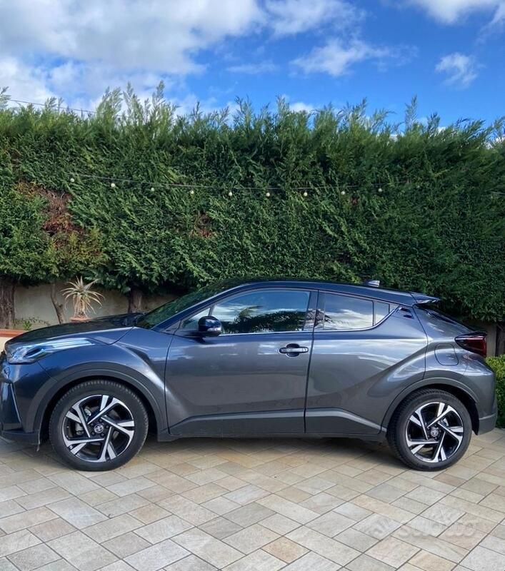 Usata 2023 Toyota C-HR Trend SUV | 26.000 € (Ottimo prezzo) - Immagine 1/4