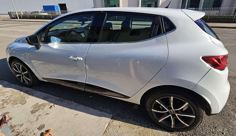 Usata Renault Clio IV 90 CV (66 kW) 2015 Berlina