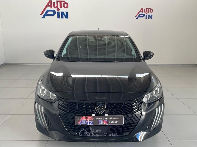 Usata Peugeot 208 Allure 102 CV (75 kW) 2025 Other Utilitaria