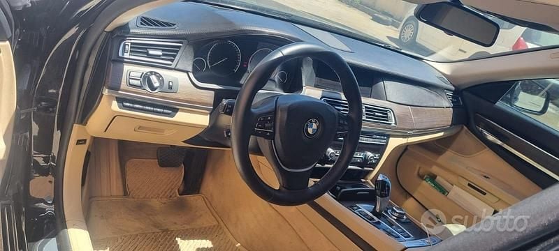 Usata BMW 730 245 CV (180 kW) 2009 Nero Berlina