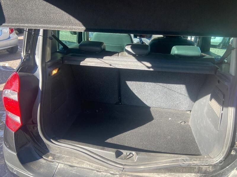 Usata Renault Modus 75 CV (55 kW) 2012 Nero Monovolume