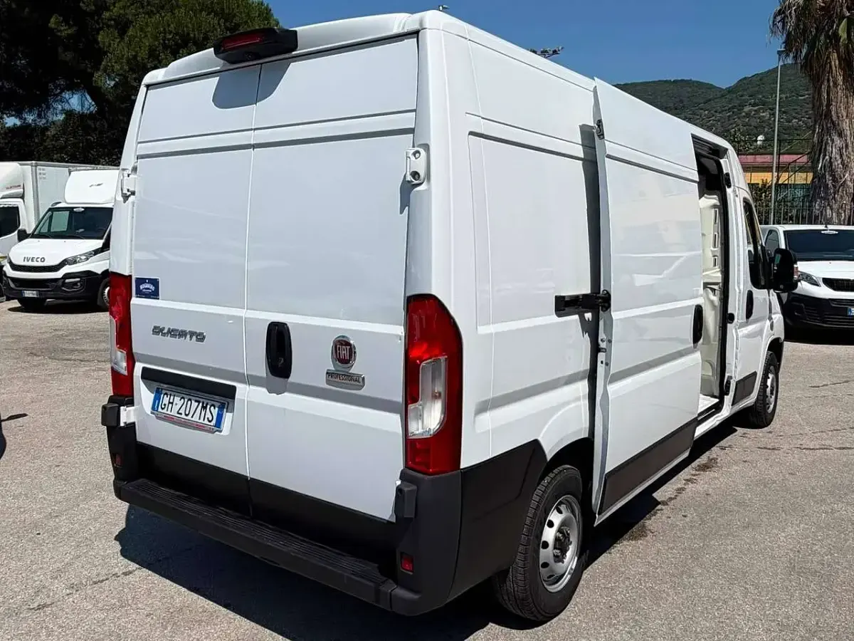 Usata Fiat Ducato 140 CV (102 kW) 2022 Bianco Furgone