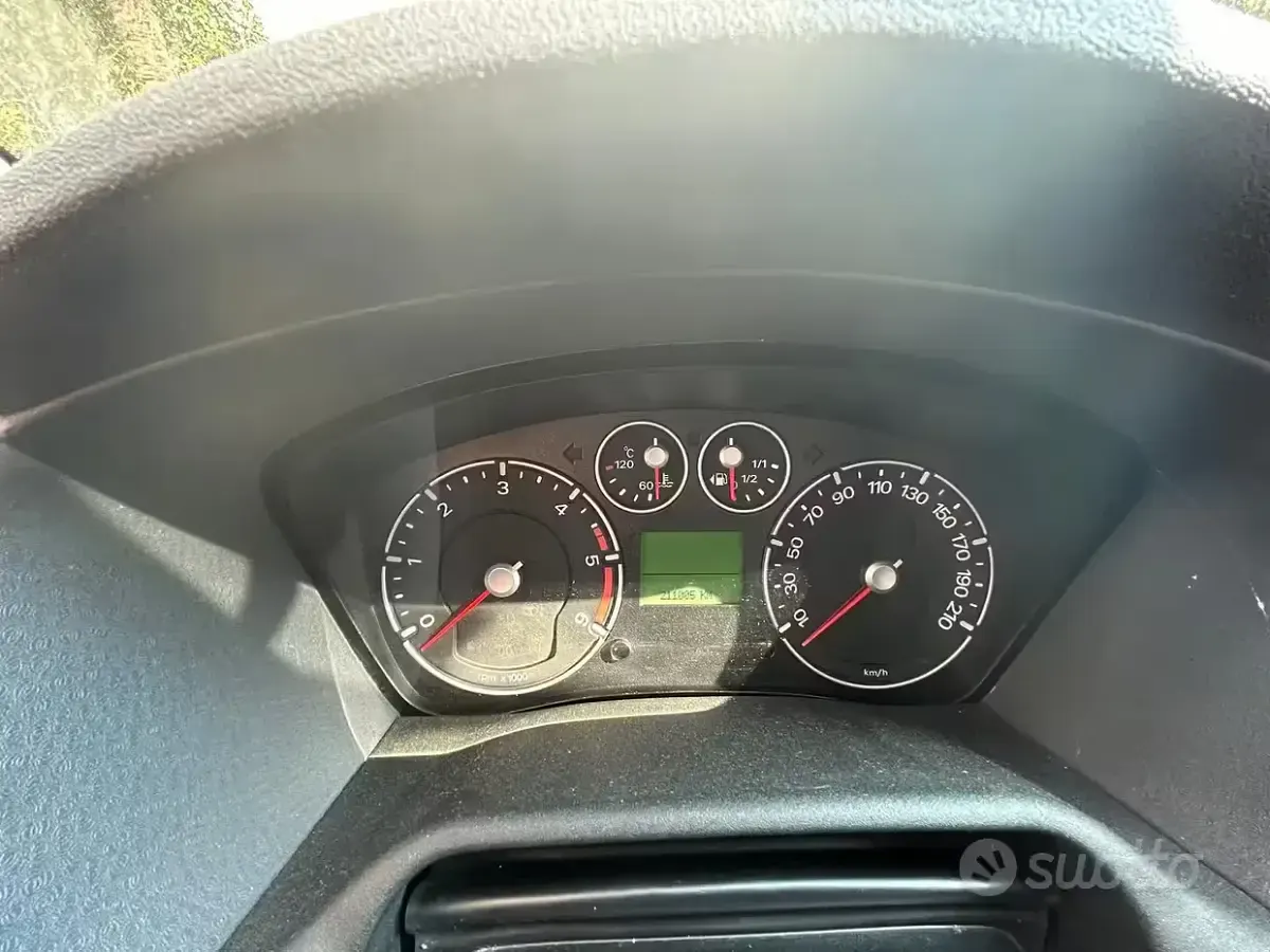 Usata Ford Fusion 68 CV (50 kW) 2009 Nero Utilitaria
