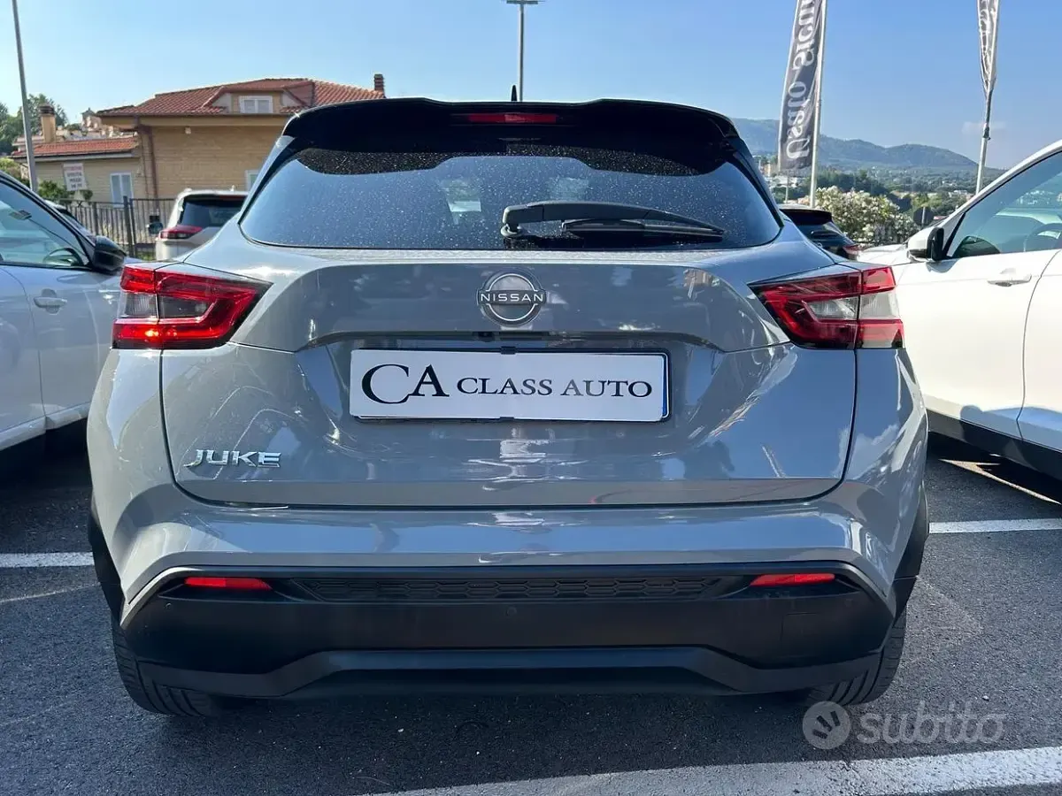 Usata Nissan Juke N-Connecta 114 CV (83 kW) 2023 Grigio SUV