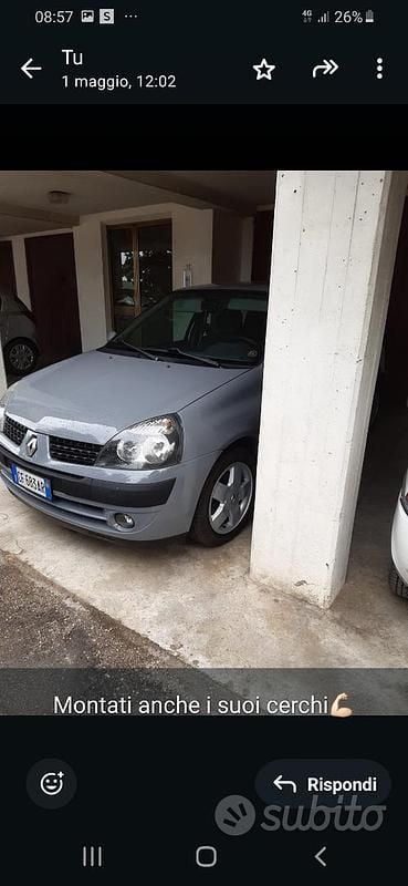 Usata Renault Clio II 82 CV (60 kW) 2004 Grigio Berlina