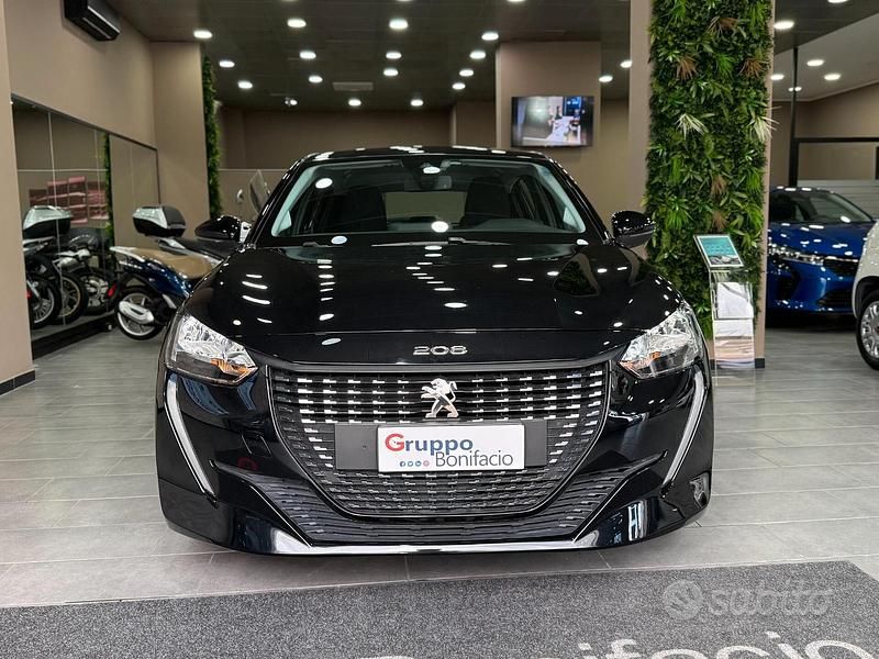Usata Peugeot 208 Active 75 CV (55 kW) 2022 Nero Utilitaria