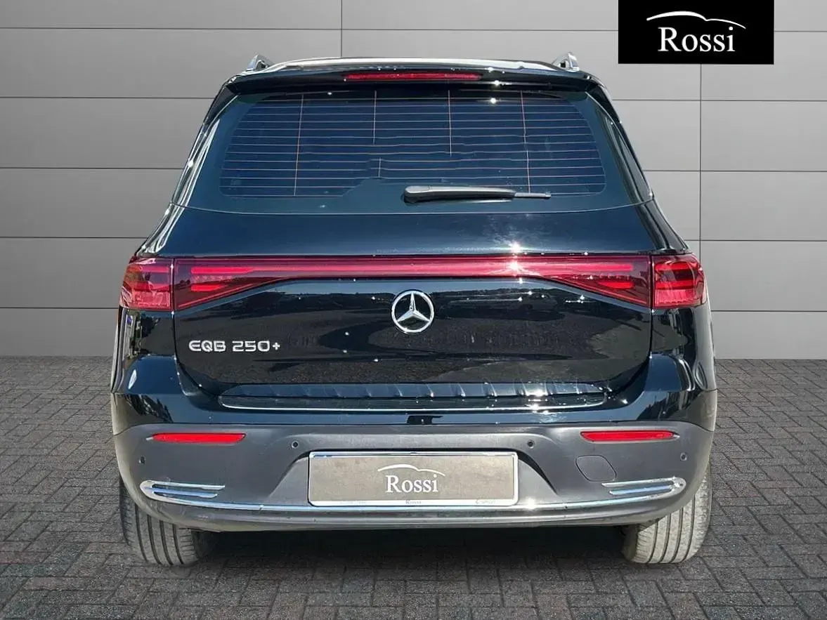 Usata Mercedes EQB250+ Advanced Plus 94 kW (129 CV) 2024 Nero SUV