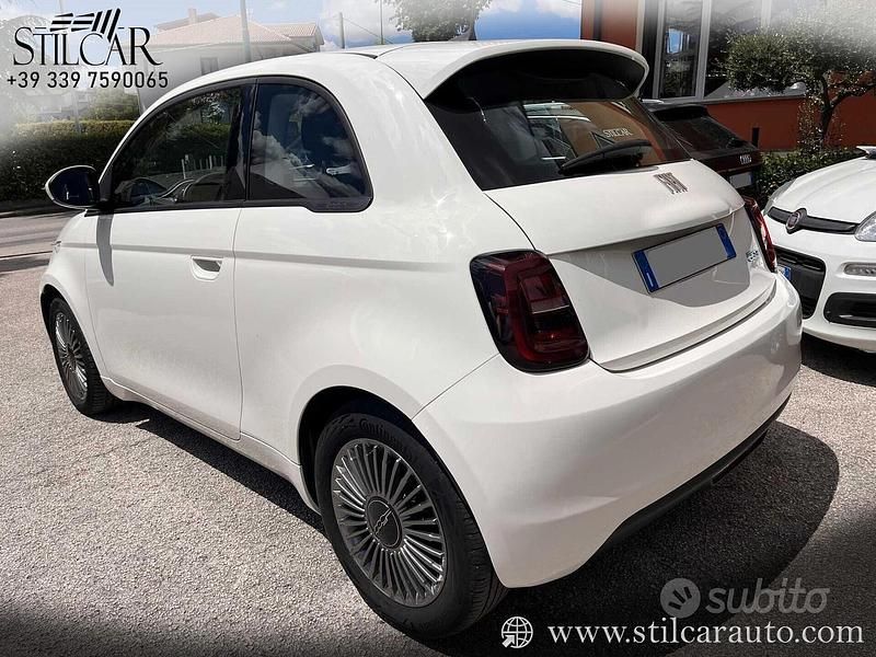 Usata Fiat 500e Icon 86 kW (118 CV) 2021 Bianco Berlina
