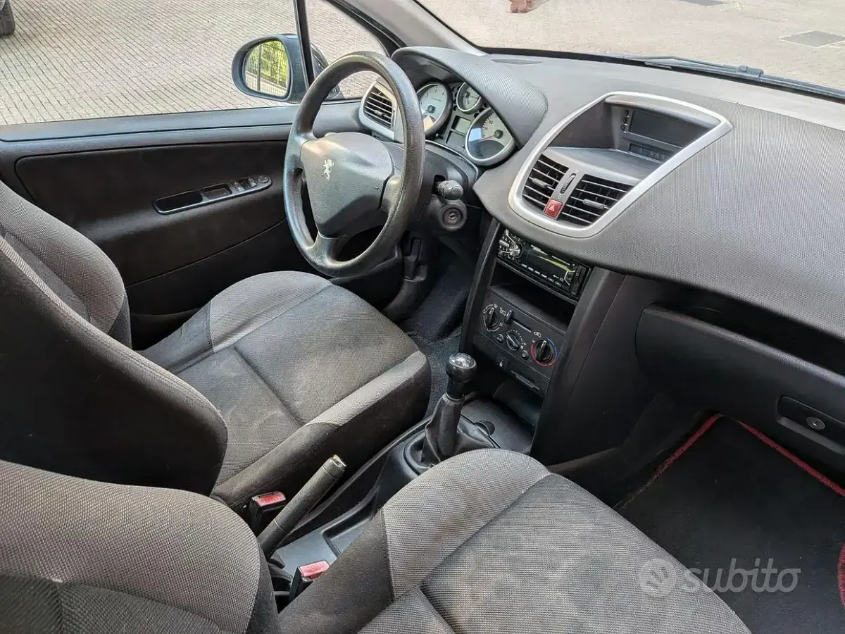 Usata Peugeot 207 88 CV (64 kW) 2007 Nero Berlina