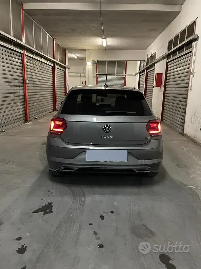 Usata VW Polo Comfortline 90 CV (66 kW) 2021 Grigio Utilitaria