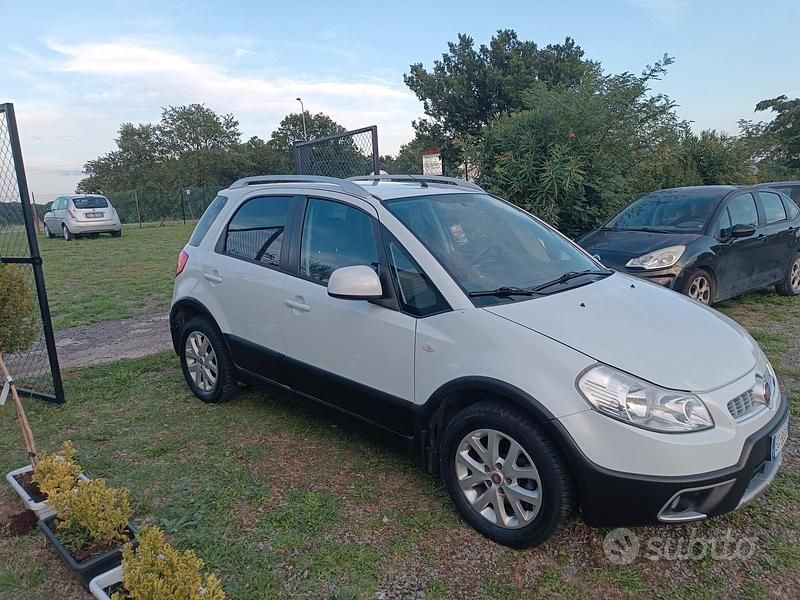 Usata Fiat Sedici 135 CV (99 kW) 2011 Bianco SUV