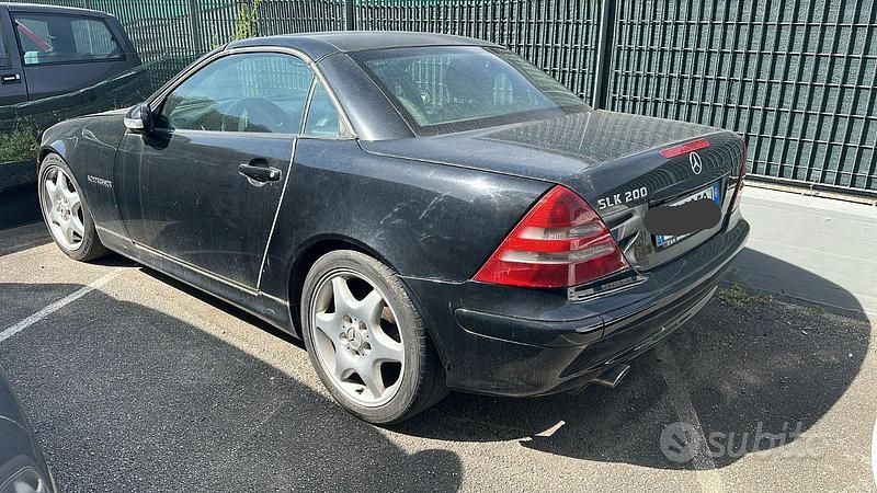 Usata Mercedes SLK200 163 CV (119 kW) 2002 Nero Cabrio