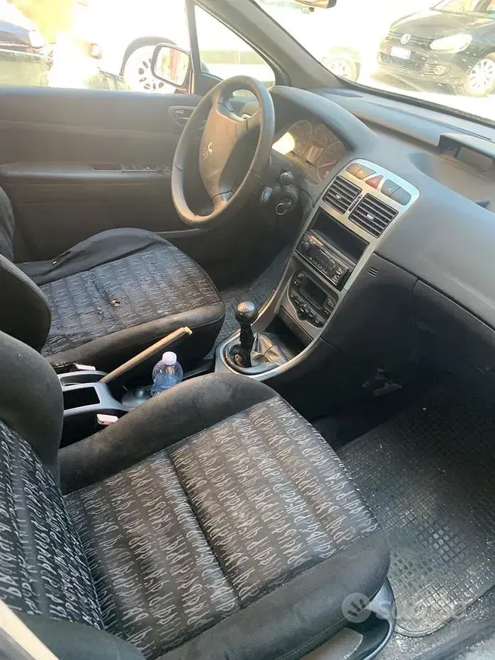 Usata Peugeot 307 107 CV (78 kW) 2003 Grigio Utilitaria