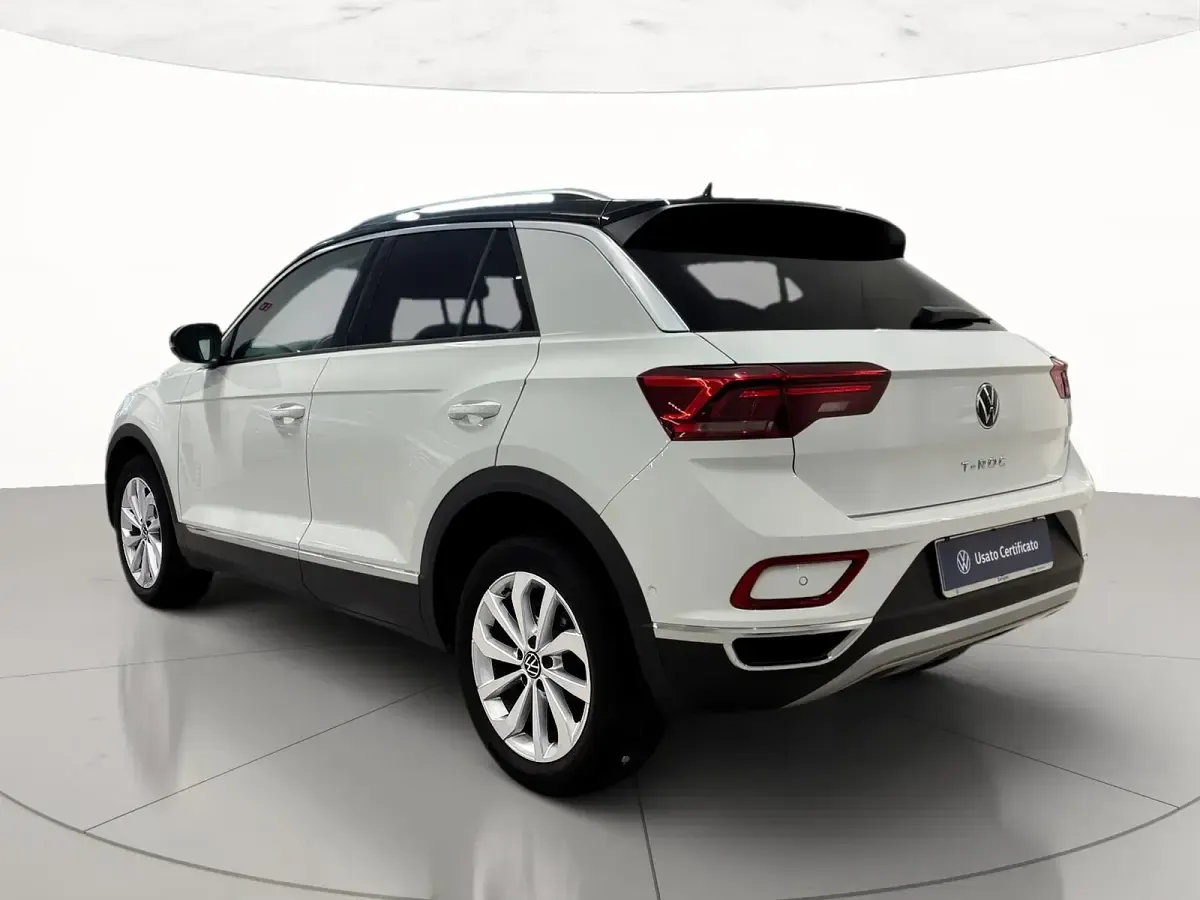 Usata VW T-Roc Style 110 CV (80 kW) 2023 Pure white nero SUV