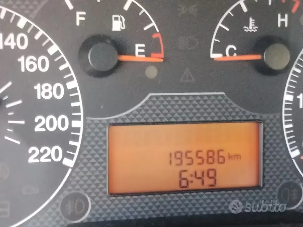 Usata Fiat Grande Punto 75 CV (55 kW) 2006 Nero Utilitaria