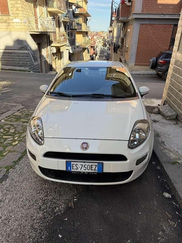 Usata Fiat Grande Punto S 75 CV (55 kW) 2013 Utilitaria