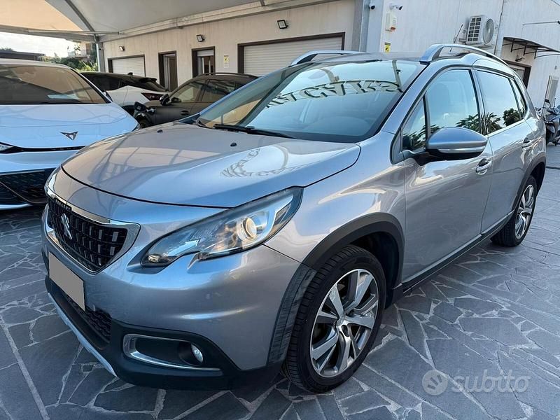 Usata Peugeot 2008 S 101 CV (74 kW) 2018 Grigio SUV