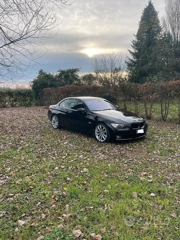 Usata BMW 320 Cabriolet 170 CV (125 kW) 2007 Nero Cabrio