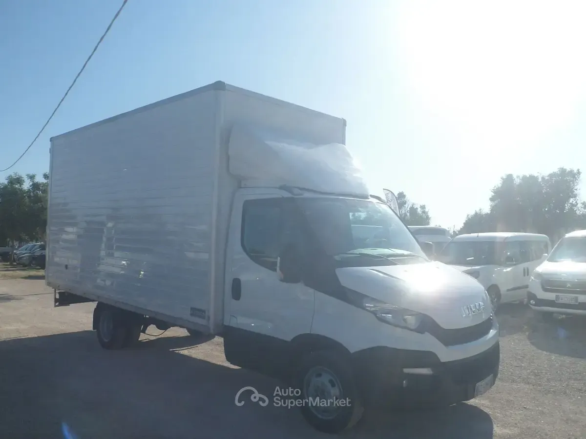 Usata Iveco Daily 179 CV (131 kW) 2016 Bianco Utilitaria