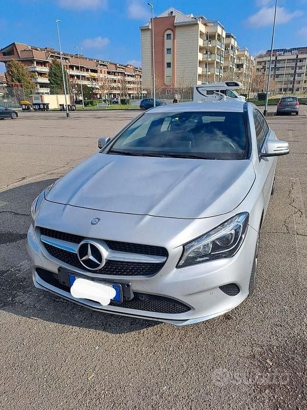 Usata Mercedes CLA180 122 CV (89 kW) 2016 Grigio Berlina