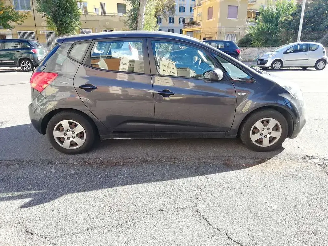 Usata Kia Venga Active 90 CV (66 kW) 2018 Utilitaria