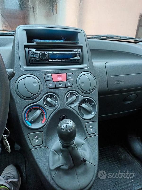 Usata Fiat Panda 69 CV (50 kW) 2011 Utilitaria