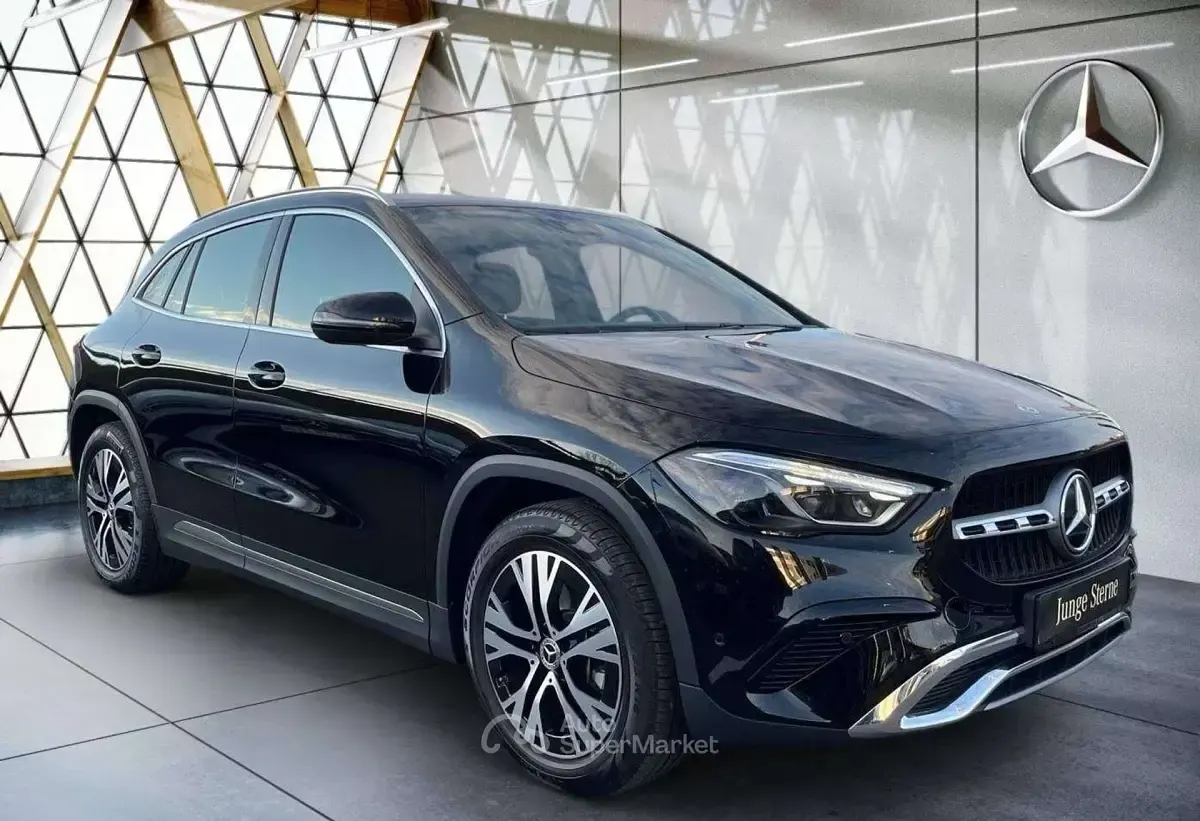 Usata Mercedes GLA200 163 CV (119 kW) 2025 Nero SUV