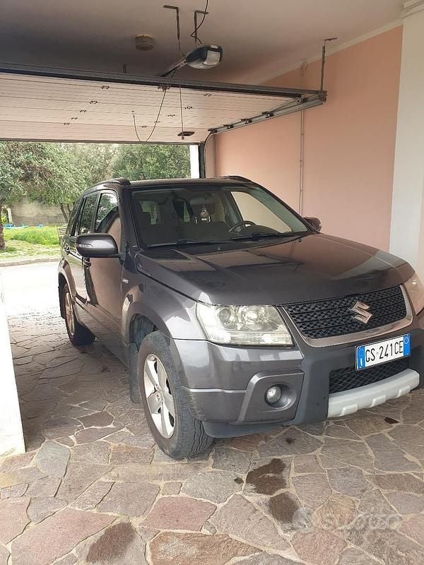 Usata Suzuki Grand Vitara 2009 Grigio SUV
