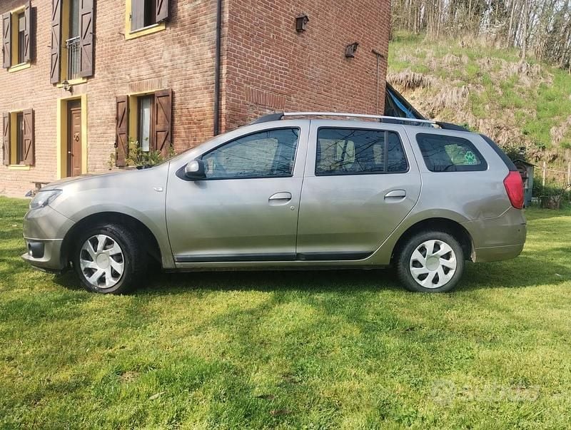 Usata Dacia Logan MCV 75 CV (55 kW) 2015 Grigio Station wagon