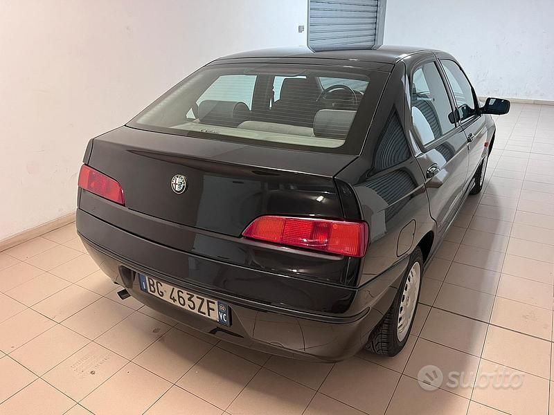 Usata Alfa Romeo 146 2000 Utilitaria