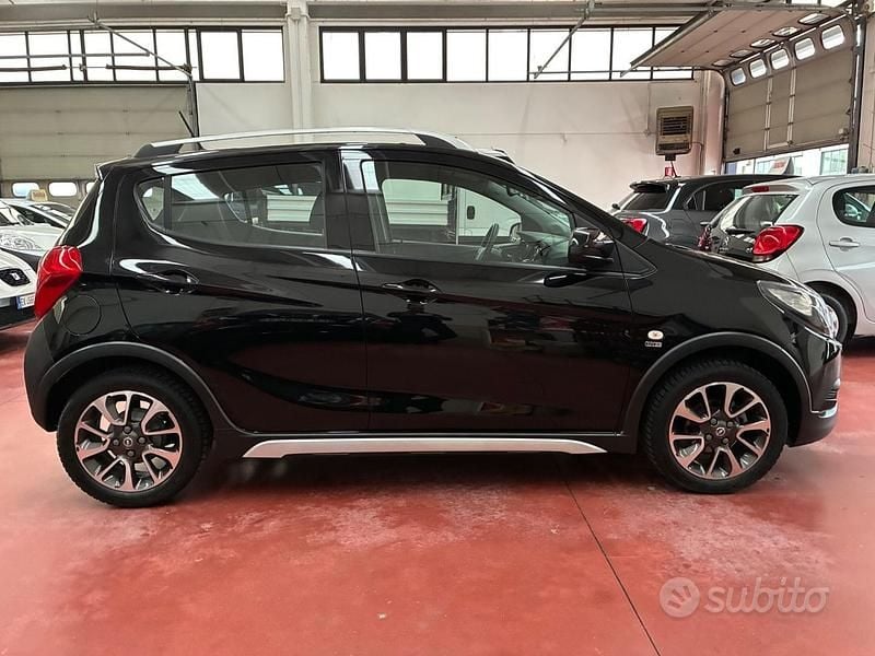 Usata Opel Karl Rocks 73 CV (53 kW) 2019 Nero Utilitaria