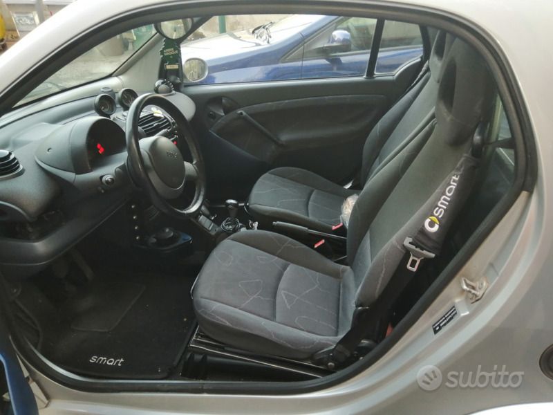 Grigio Usata 2006 Smart ForTwo Coupé Coupé | 3100 € (Buon prezzo) - Immagine 1/4