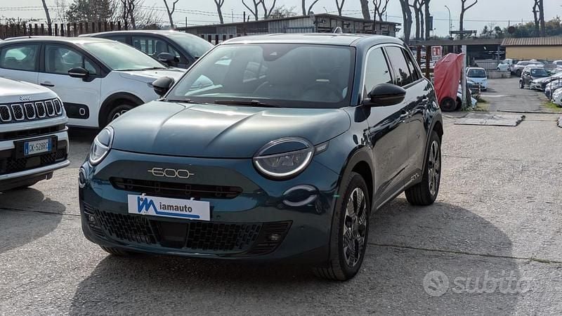 Usata Fiat 600 La Prima 110 CV (80 kW) 2025 Verde SUV