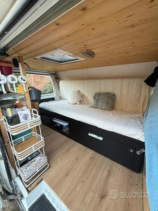 Usata Ford Transit 76 CV (55 kW) 1996 Bianco Berlina