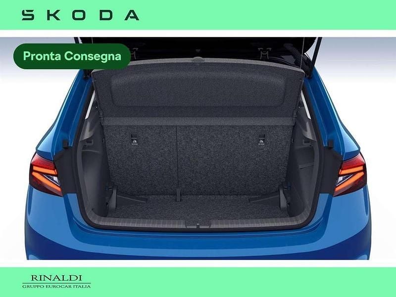 Nuova Skoda Fabia 95 CV (69 kW) 2026 Blu race metallizzato nero tulipano perl Utilitaria