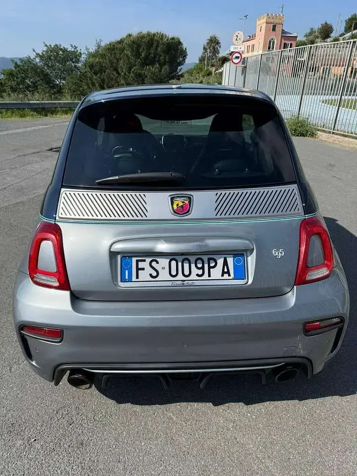 Usata Abarth 695 179 CV (131 kW) 2018 Blu/azzurro Utilitaria