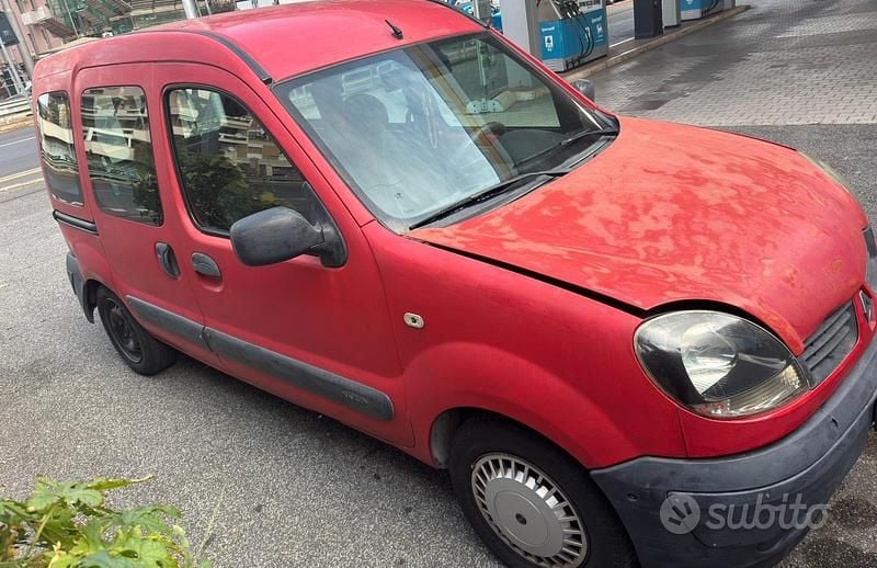 Usata Renault Kangoo 75 CV (55 kW) 2007 Rosso Monovolume