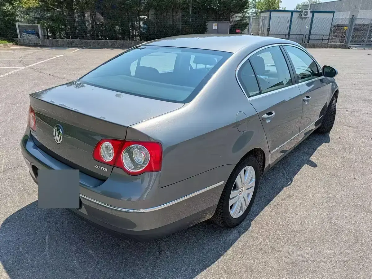 Usata VW Passat 140 CV (102 kW) 2007 Grigio Berlina