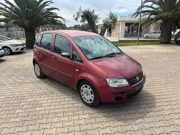 Usata Fiat Idea Dynamic 70 CV (51 kW) 2005 Rosso Monovolume